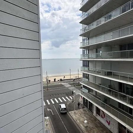 Laetitia - - Et Commerces Mae-9563 Apartment *