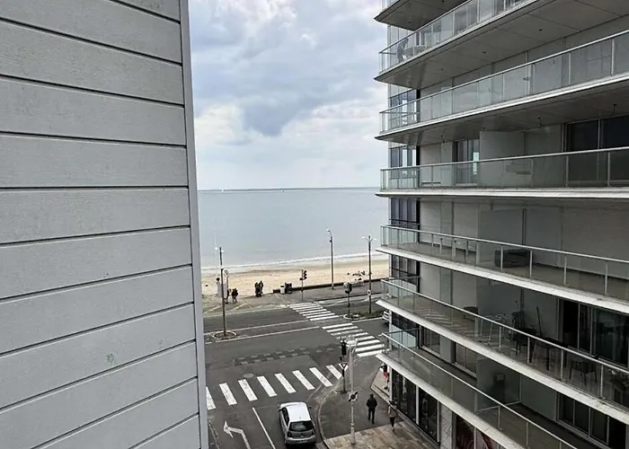 Laetitia - - Et Commerces Mae-9563 Apartment *